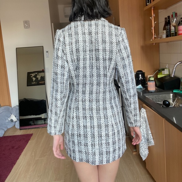 NEW TWEED BLACK AND WHITS BLAZER MINI DRESS - Picture 4 of 4
